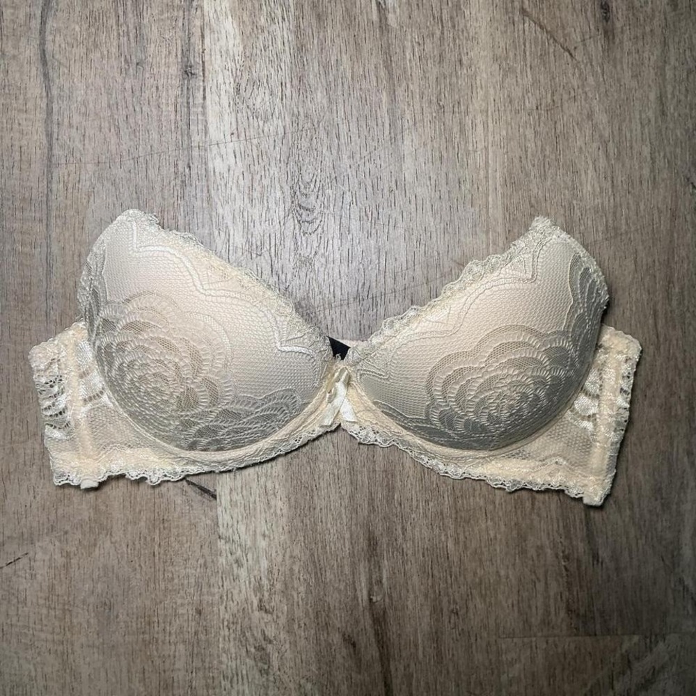 Lace Bra Floral Embroidery Underwire Size 34B Cream Ivory Everyday